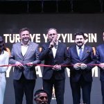 AK Parti Buca ilçe başkanlığının düzenlediği Birlik ve Beraberlik İftar sofrasına Bucalılar büyük ilgi gösterdi.