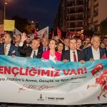 İzmir’de 19 Mayıs coşkusu meydanlara sığmadı