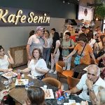 “Kafe Senin”, Hizmete Girdi