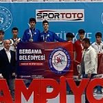 Bergama Belediyesi Badminton Takımı Başarıdan Başarıya Koşuyor