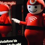 Vodafone’un Dijital Kahramanı TOBi Artık Konuşarak da Hizmet Verecek