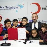 Türk Telekom ve Kızılay’dan deprem bölgesindeki öğrencilere eğitim ve teknoloji desteği