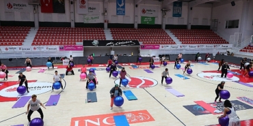 aliagali-kadinlar-pilates-ve-aerobikle-hem-fiziksel-hem-ruhsal-sagliklarini-gelistiriyor.jpg